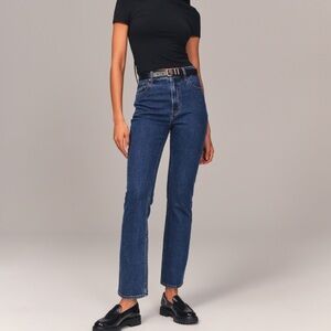 Abercrombie Ultra High Rise Ankle Straight Jean - Dark